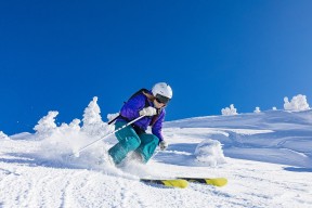 世界杯：葡萄牙3比2险胜加纳 C罗成为首位五届世界杯破门球员